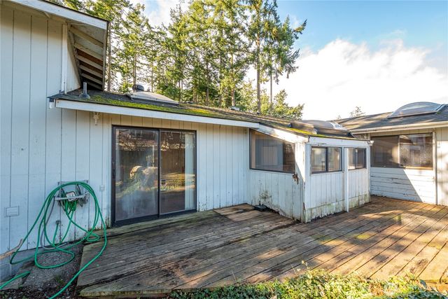 716 Heller Road, Oak Harbor, WA 98277