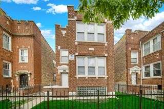 8120 S Loomis Boulevard, Chicago, IL 60620