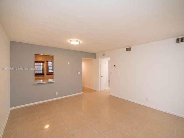 8161 SW 24th Ct 202, Davie, FL 33324