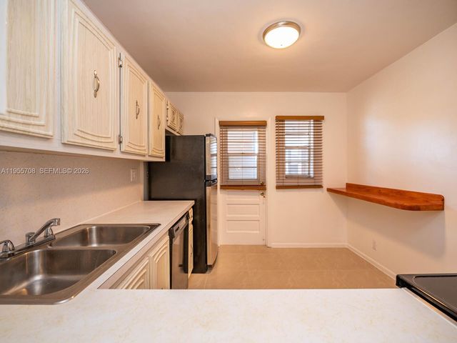 8161 SW 24th Ct 202, Davie, FL 33324