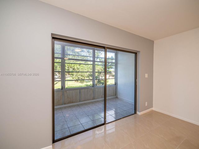 8161 SW 24th Ct 202, Davie, FL 33324