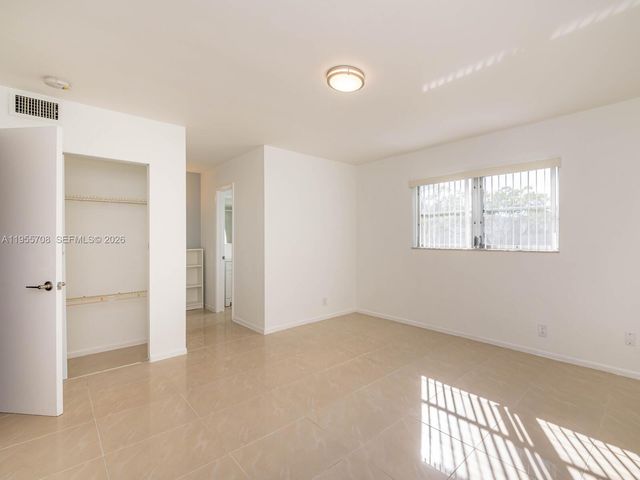 8161 SW 24th Ct 202, Davie, FL 33324