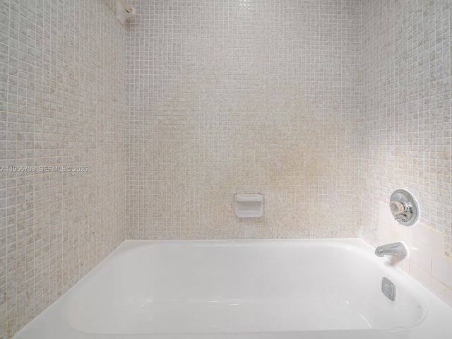 8161 SW 24th Ct 202, Davie, FL 33324