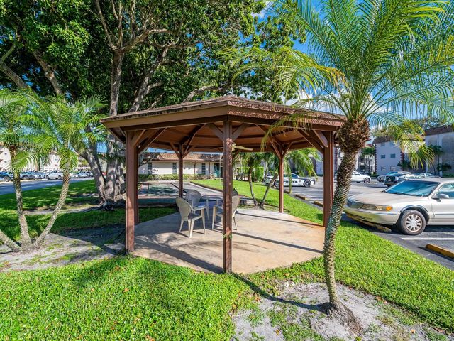 8161 SW 24th Ct 202, Davie, FL 33324