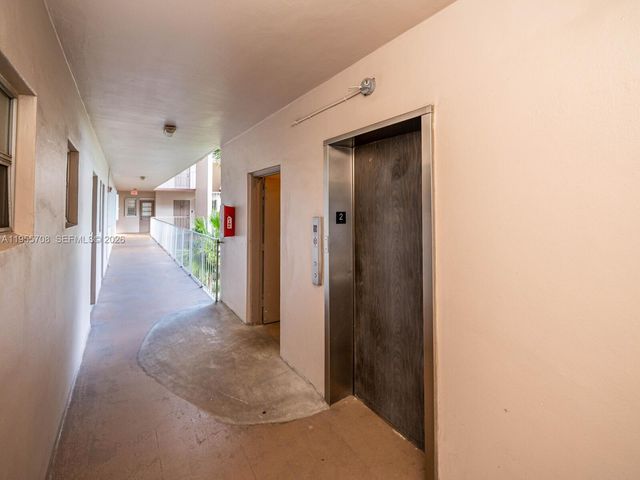 8161 SW 24th Ct 202, Davie, FL 33324