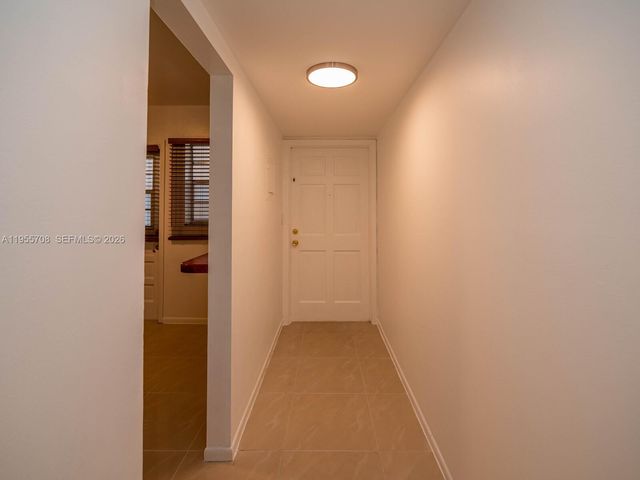 8161 SW 24th Ct 202, Davie, FL 33324