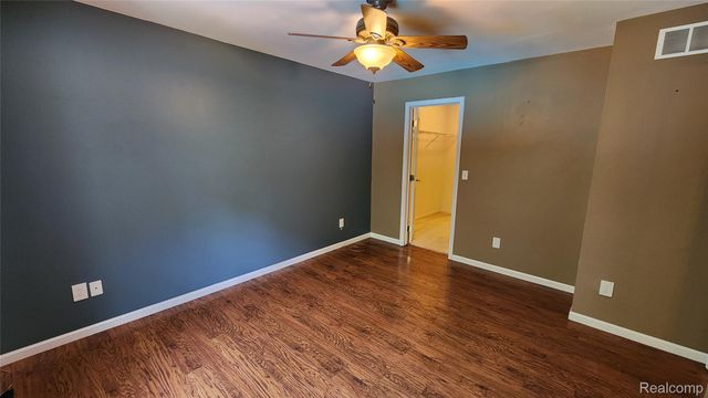 29390 Juniper Street, Brownstown Charter Township, MI 48183