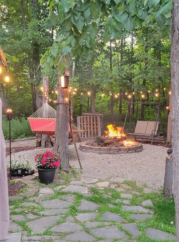 29390 Juniper Street, Brownstown Charter Township, MI 48183