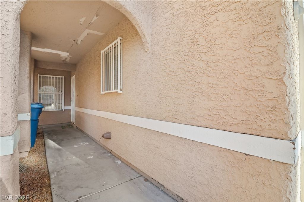 3910 Gulliver Street, Las Vegas, NV 89115 — photo 4