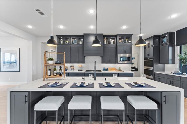 2001 Whispering Oaks Lane, Waller, TX 77484