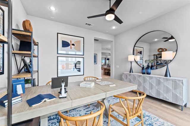 2001 Whispering Oaks Lane, Waller, TX 77484