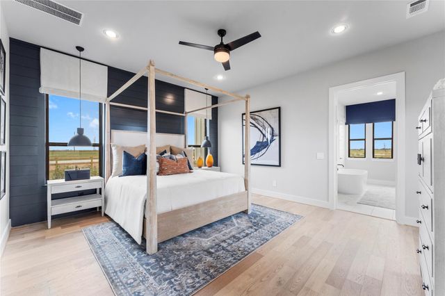 2001 Whispering Oaks Lane, Waller, TX 77484