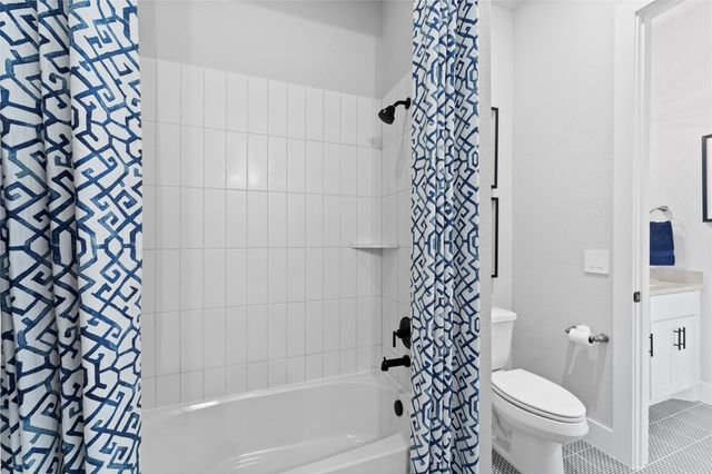 2001 Whispering Oaks Lane, Waller, TX 77484