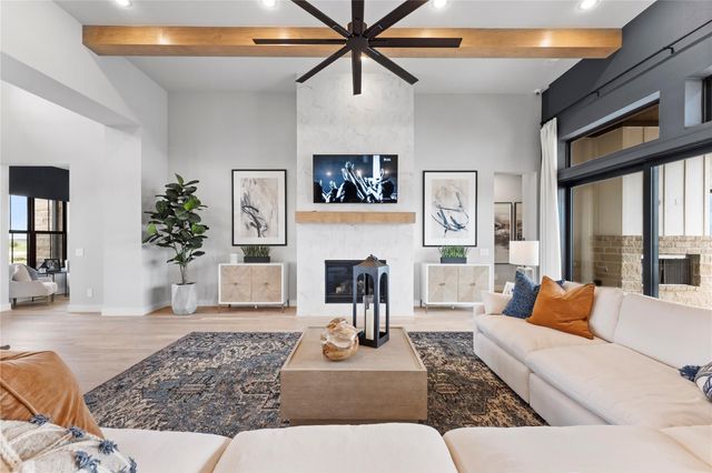 2001 Whispering Oaks Lane, Waller, TX 77484