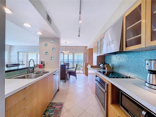 7480 BAYSHORE DRIVE 401, Treasure Island, FL 33706