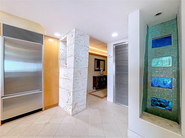 7480 BAYSHORE DRIVE 401, Treasure Island, FL 33706