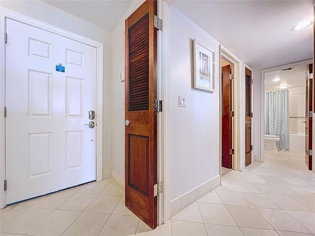 7480 BAYSHORE DRIVE 401, Treasure Island, FL 33706