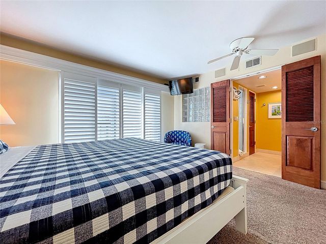 7480 BAYSHORE DRIVE 401, Treasure Island, FL 33706