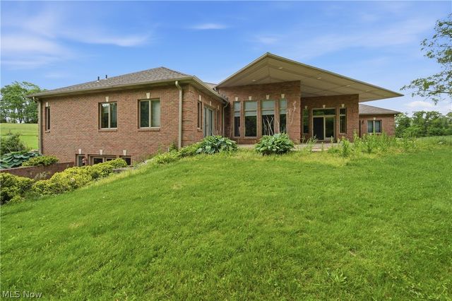 6223 Mccann Road, East Rochester, OH 44625