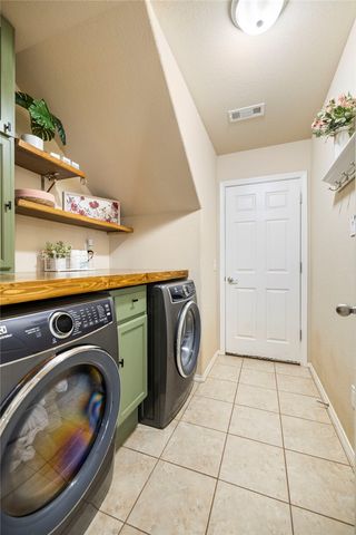 414 Driftwood Street, Lowell, AR 72745
