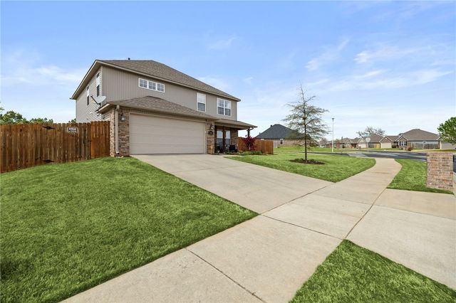 414 Driftwood Street, Lowell, AR 72745