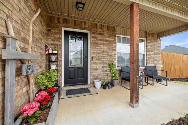 414 Driftwood Street, Lowell, AR 72745