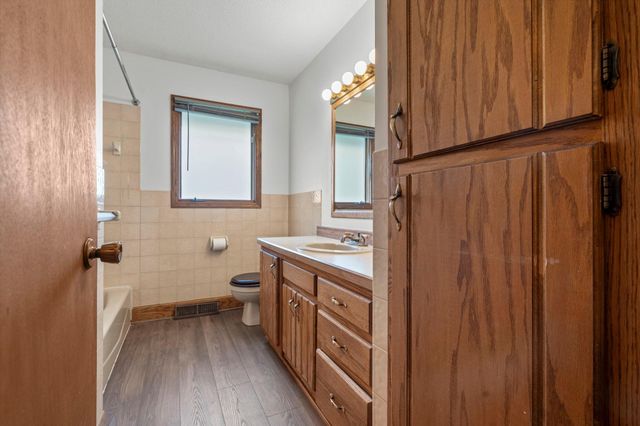 722 Parkview Lane N, Champlin, MN 55316