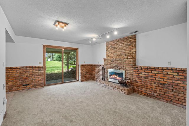 722 Parkview Lane N, Champlin, MN 55316