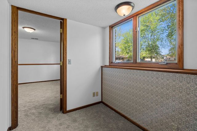 722 Parkview Lane N, Champlin, MN 55316