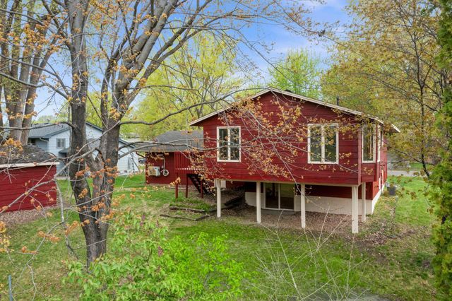 722 Parkview Lane N, Champlin, MN 55316