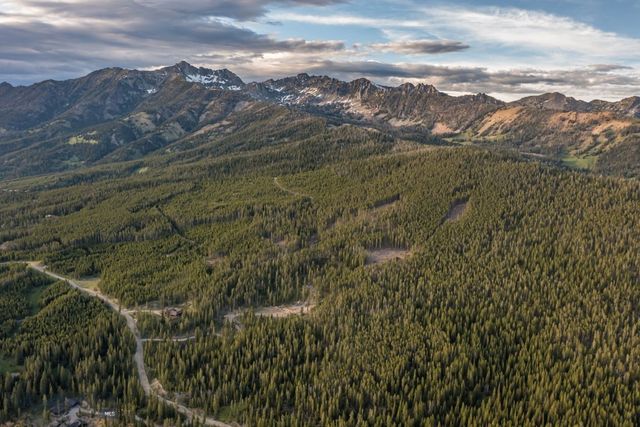 124 Ulerys Lakes Road, Big Sky, MT 59716