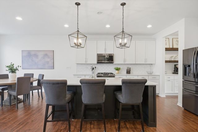 247 Carole Street, Sugar Grove, IL 60554