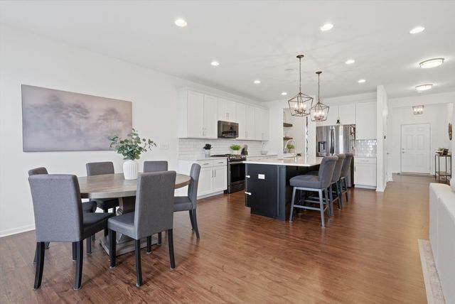 247 Carole Street, Sugar Grove, IL 60554