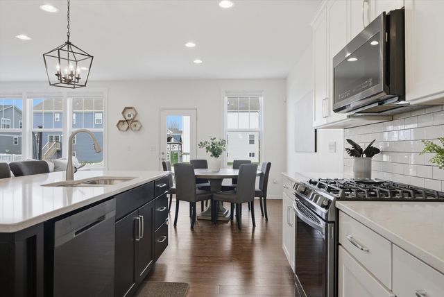 247 Carole Street, Sugar Grove, IL 60554