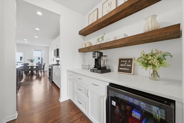 247 Carole Street, Sugar Grove, IL 60554