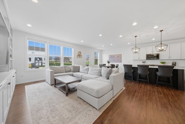 247 Carole Street, Sugar Grove, IL 60554