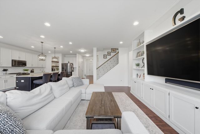 247 Carole Street, Sugar Grove, IL 60554