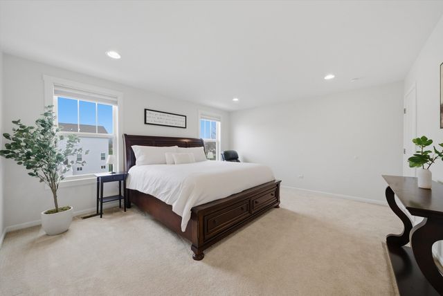 247 Carole Street, Sugar Grove, IL 60554