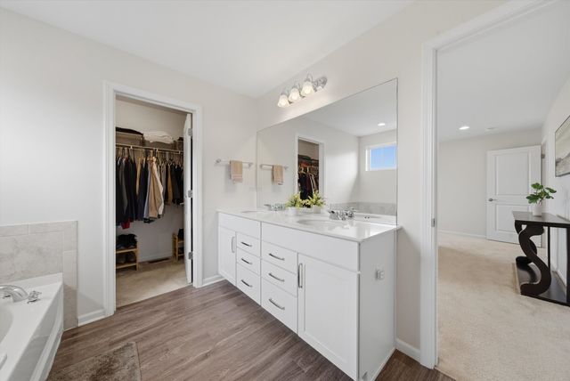 247 Carole Street, Sugar Grove, IL 60554