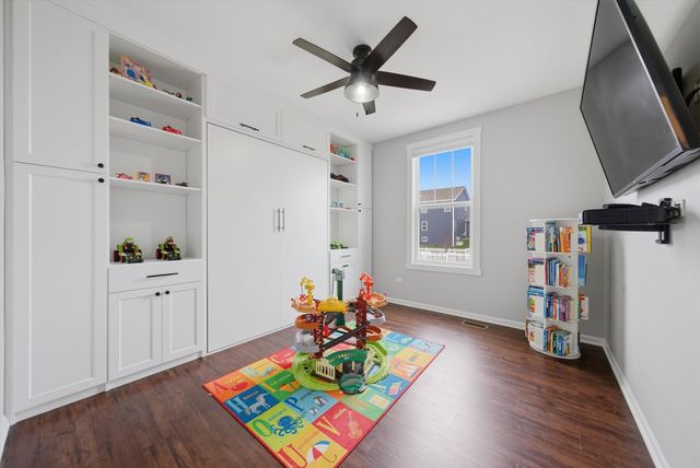 247 Carole Street, Sugar Grove, IL 60554