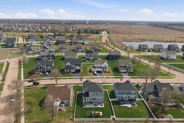 247 Carole Street, Sugar Grove, IL 60554