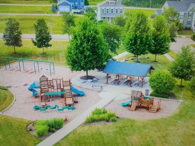 247 Carole Street, Sugar Grove, IL 60554