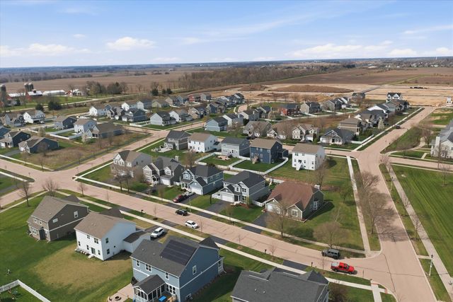 247 Carole Street, Sugar Grove, IL 60554