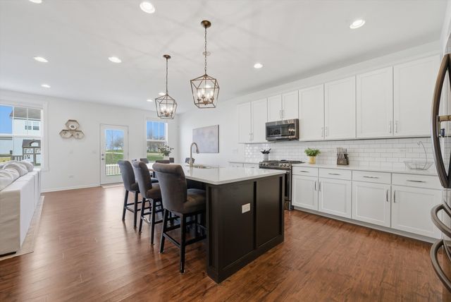 247 Carole Street, Sugar Grove, IL 60554