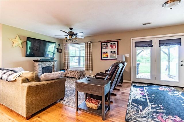 608 NW 1001st Road, Urich, MO 64788