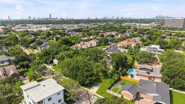 4827 Braesvalley Drive, Houston, TX 77096