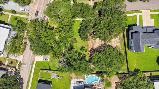 4827 Braesvalley Drive, Houston, TX 77096