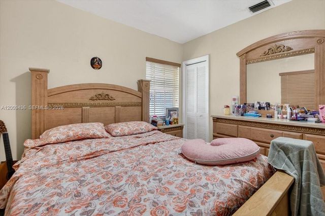 1171 NE 182nd St, North Miami Beach, FL 33162