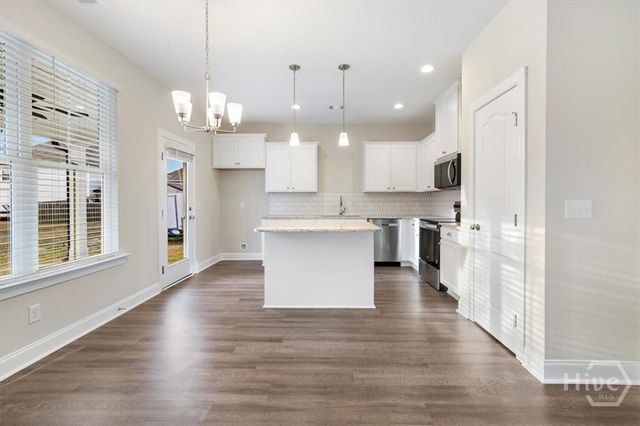 8 Oak Alley, Guyton, GA 31312