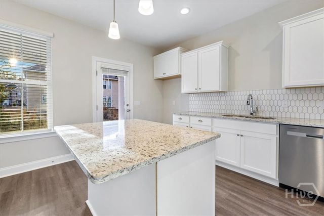 8 Oak Alley, Guyton, GA 31312